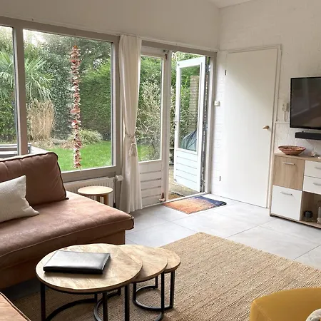Im Maritimen Flair Mit Privatem Garten Nyaraló