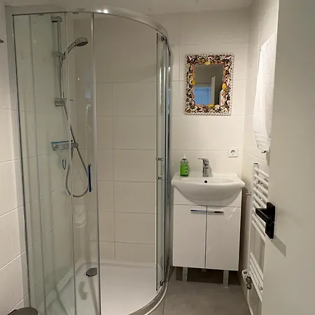 Im Maritimen Flair Mit Privatem Garten בית נופש Warmenhuizen