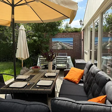 Im Maritimen Flair Mit Privatem Garten Vakantiehuis Warmenhuizen